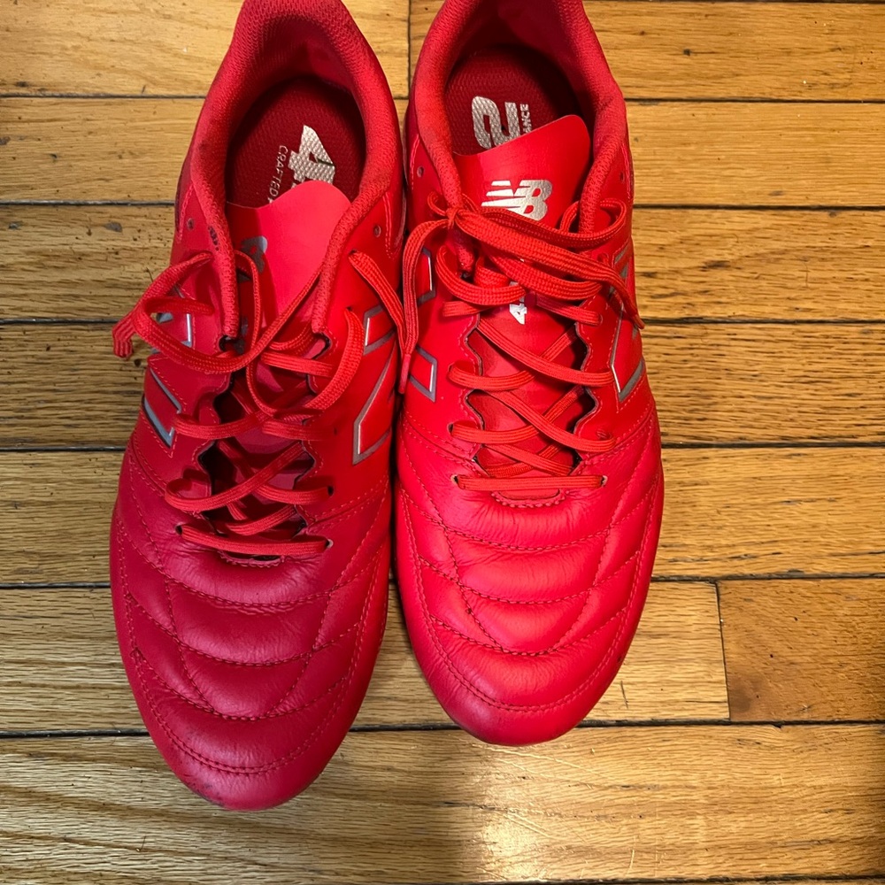 New Balance Men's Bright Red - soccer cleats